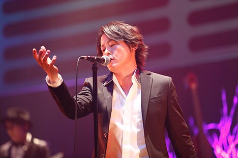 RYUICHI（Vo）（撮影：宮脇進）