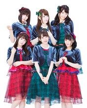 A応P。前列中央が荻野沙織、後列中央が桜奈里彩。