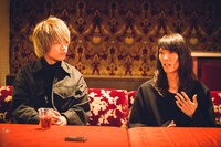 左から飯田瑞規（cinema staff）、福島由也（Ivy to Fraudulent Game）。