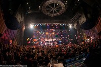 「出世街道2016『四星球VSハロウィン ～僕たち年中やってます。～』」の様子。（Photo by Naritoshi Kitagawa）