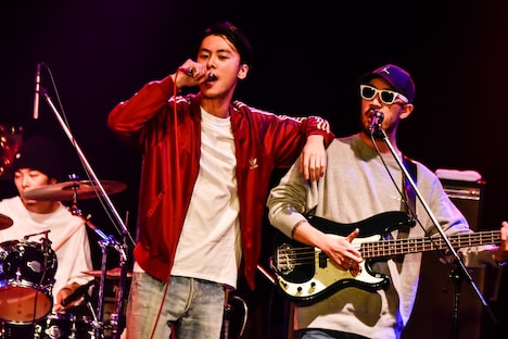 左からOK（Dr）、YONCE（Vo）、HSU（B）。（Photo By Shun Komiyama）