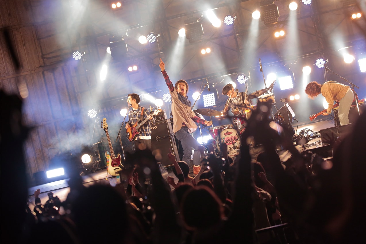 OKAMOTO'S「FORTY SEVEN LIVE TOUR 2016」東京・日比谷野外大音楽堂公演の様子。