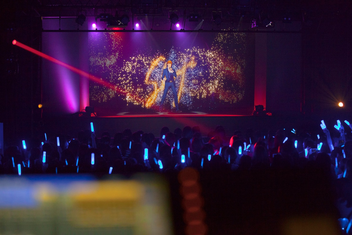 「AR performers β LIVE」でのシンジのライブの様子。