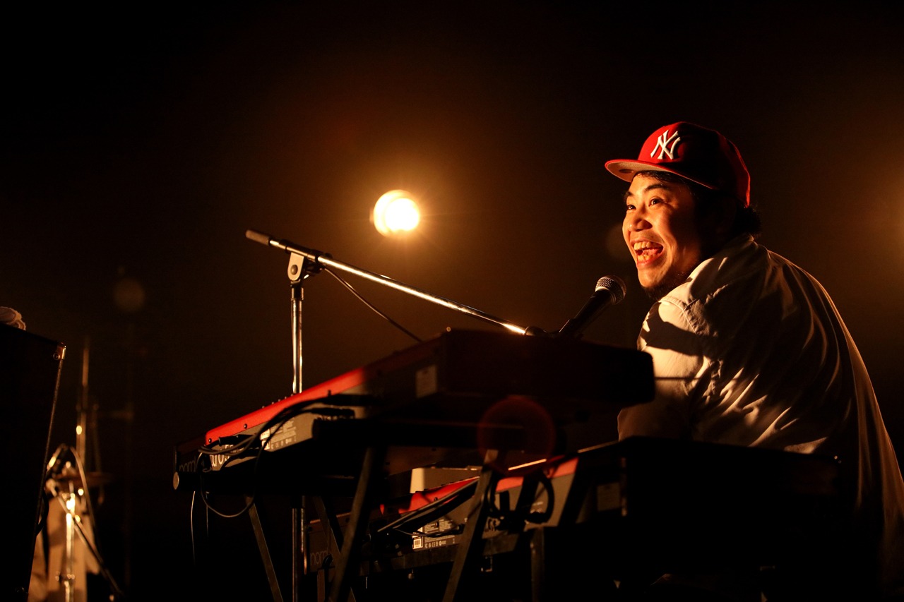 田中佑司（Key）（Photo by Yumi Ikenaga）