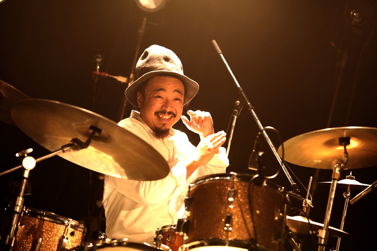 梅本浩亘（Dr / FABULOUS VIBRATIONS）（Photo by Yumi Ikenaga）
