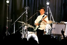 蔡忠浩（Vo, G）（Photo by Yumi Ikenaga）