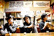 鴉（写真左端が一関卓）