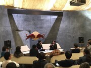 冨田ラボ「SUPERFINE」先行試聴会の様子。