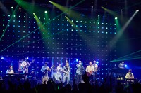 KIRINJIとRHYMESTERがコラボしたアンコールの様子。（撮影：立脇卓）