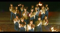 乃木坂46「ブランコ」MVのワンシーン。
