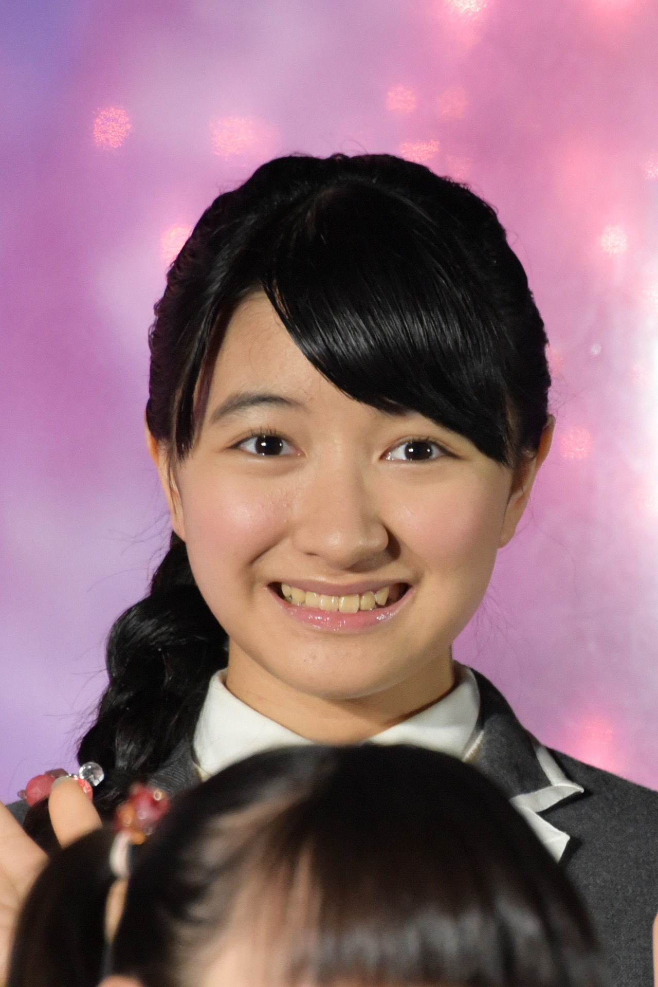 日高麻鈴