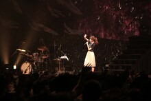 早見沙織（写真提供：ワーナー・ブラザース ホームエンターテイメント）