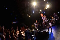 GOOD4NOTHING（撮影：半田安政[Showcase]）