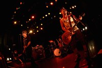 GOOD4NOTHING（撮影：半田安政[Showcase]）