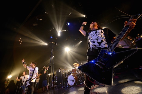 HEY-SMITH（撮影：半田安政[Showcase]）