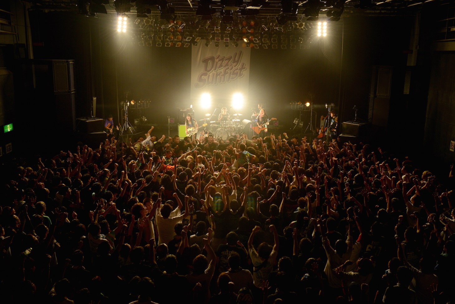「“Dizzy Beats” TOUR FINAL SERIES OSAKA」の様子。（撮影：半田安政[Showcase]）