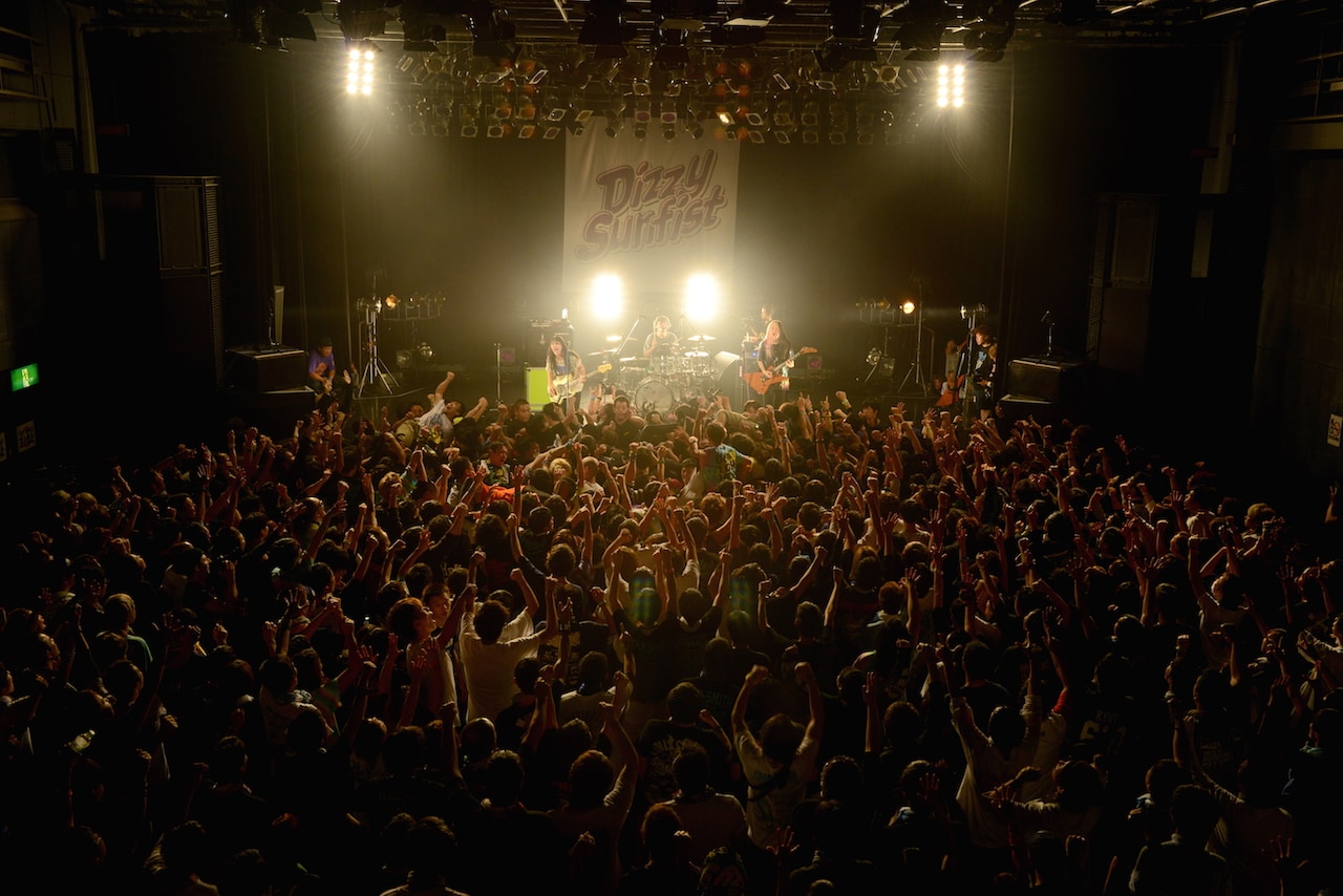 「“Dizzy Beats” TOUR FINAL SERIES OSAKA」の様子。（撮影：半田安政[Showcase]）