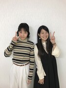 左から木南晴夏、NANAE（Vo）。（写真提供：EPICレコードジャパン）