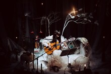 青葉市子「まぼろしや、ほろぼしや。」東京・草月ホール公演の様子。（Photo by Ryo Mitamura）