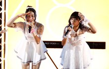 SKE48「金の愛、銀の愛」の発売記念握手会の様子。(c)AKS