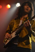 西田一紀（G / 夜の本気ダンス）（撮影：大久保史晃）