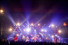 miwaの学園祭ライブの様子。