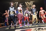 DISH//と彰人(左)、高尾蒼馬(右)。