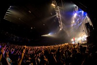 SUPER BEAVER「SUPER BEAVER『27』Release Tour 2016 ～27こぶ、ラクダ～」東京・Zepp DiverCity TOKYO公演の様子。（Photo by Junpei Hiyoshi）