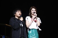 MCのバカリズムとマギー。（撮影：山内洋枝）