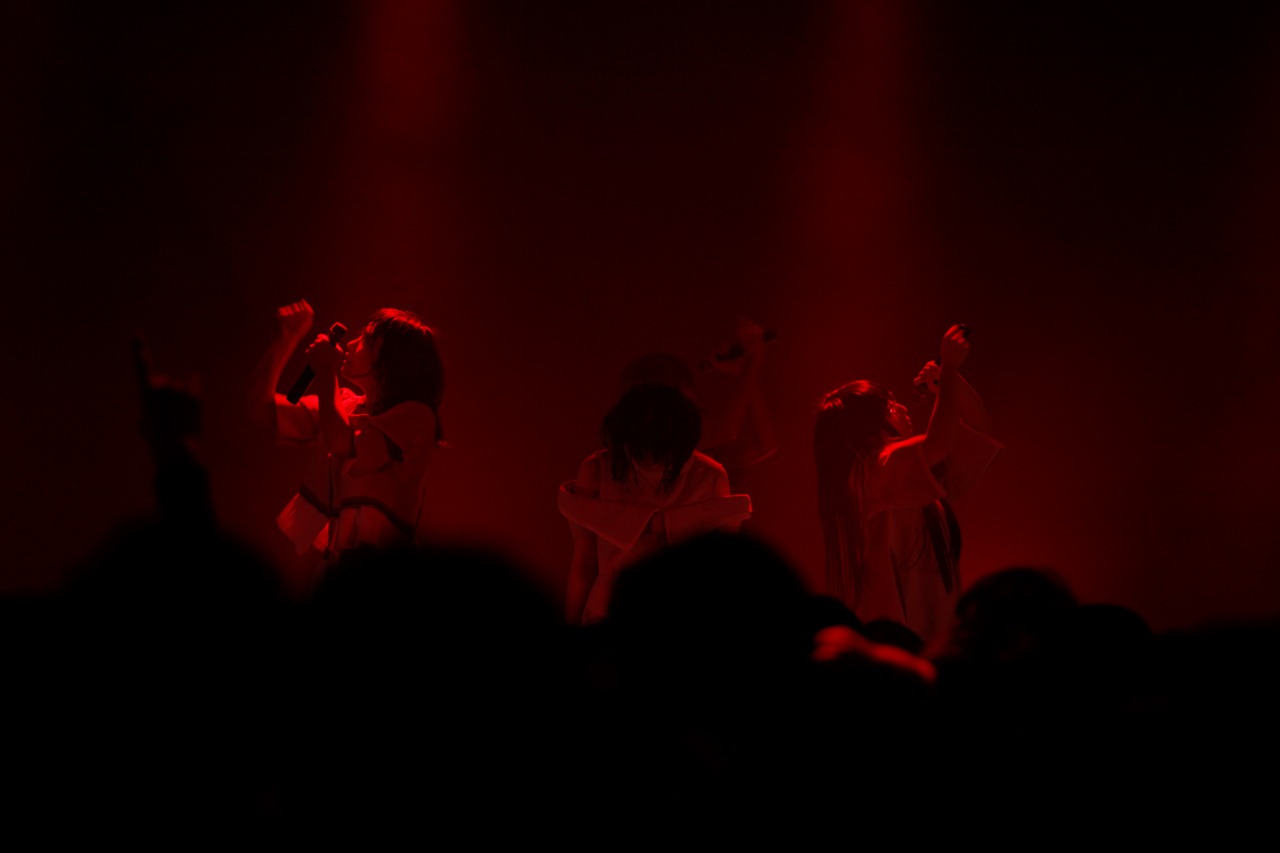 Maison book girl「Solitude HOTEL 2F」の様子。（撮影：齋藤明）