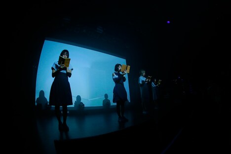 Maison book girl「Solitude HOTEL 2F」の様子。(撮影:齋藤明)