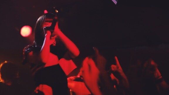 PassCodeのライブの様子。（写真提供：USM JAPAN）