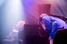 「植田真梨恵Live of Lazward Piano "Old-fashioned."」の様子。左から西村広文、植田真梨恵。（撮影：竹谷さくら）