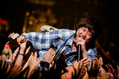 柴田隆浩（Vo, G / 忘れらんねえよ）（Photo By Viola Kam ［V'z Twinkle Photography］&市村岬）