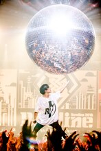 ヤマサキセイヤ（Vo, G / キュウソネコカミ）（Photo by Viola Kam ［V'z Twinkle Photography］）