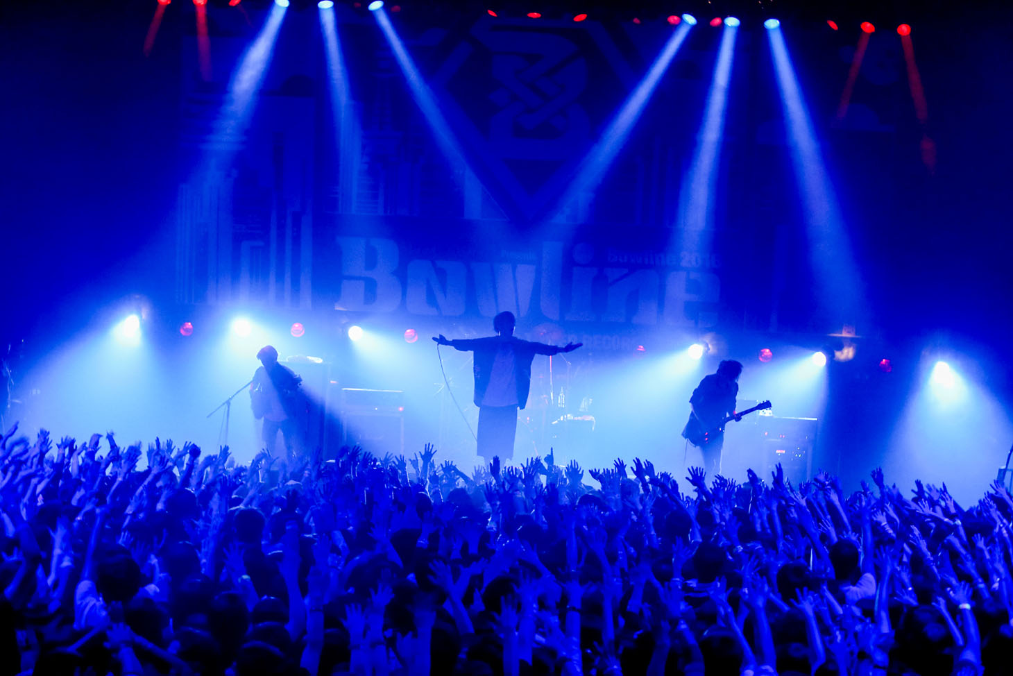 THE ORAL CIGARETTES（Photo by Viola Kam ［V'z Twinkle Photography］）