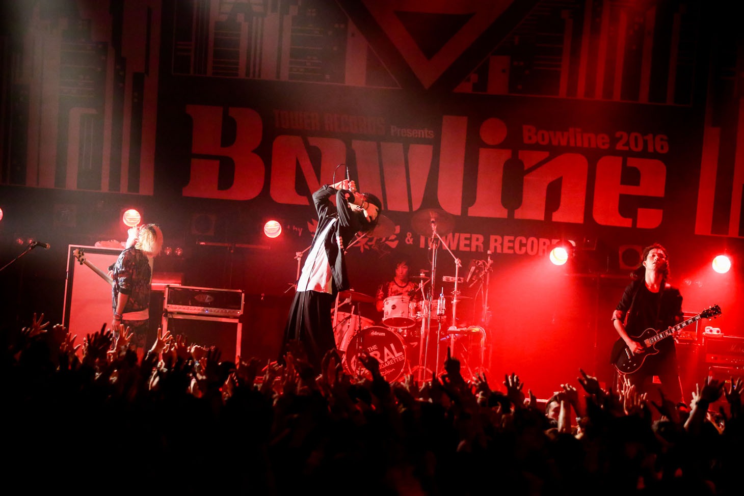 THE ORAL CIGARETTES（Photo by Viola Kam ［V'z Twinkle Photography］）