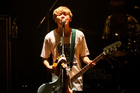 GEN（Vo, B / 04 Limited Sazabys）（Photo By Viola Kam ［V'z Twinkle Photography］）