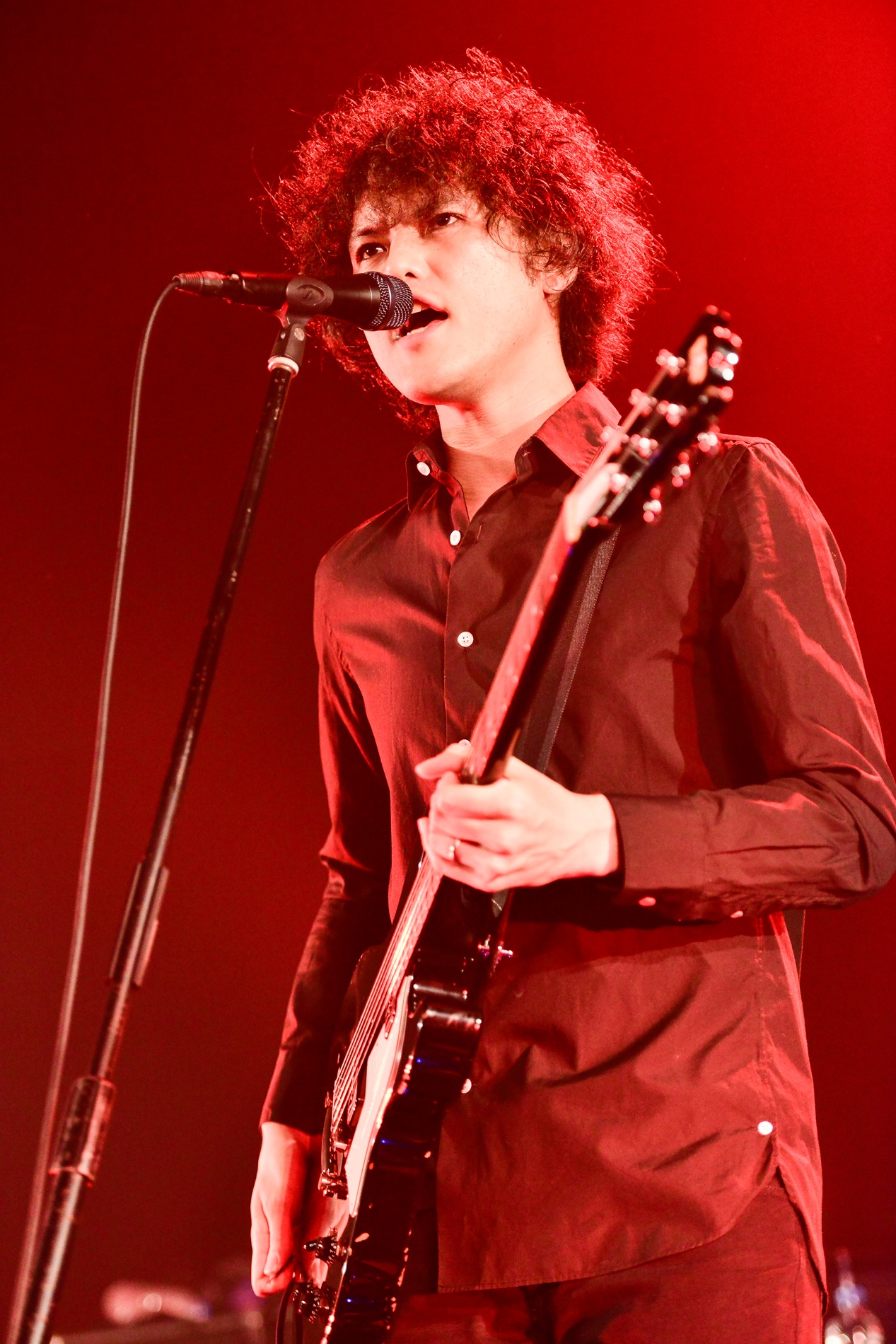 菅原卓郎（Vo, G）（撮影：橋本塁［SOUND SHOOTER］）