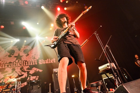 滝善充（G）（撮影：橋本塁［SOUND SHOOTER］）