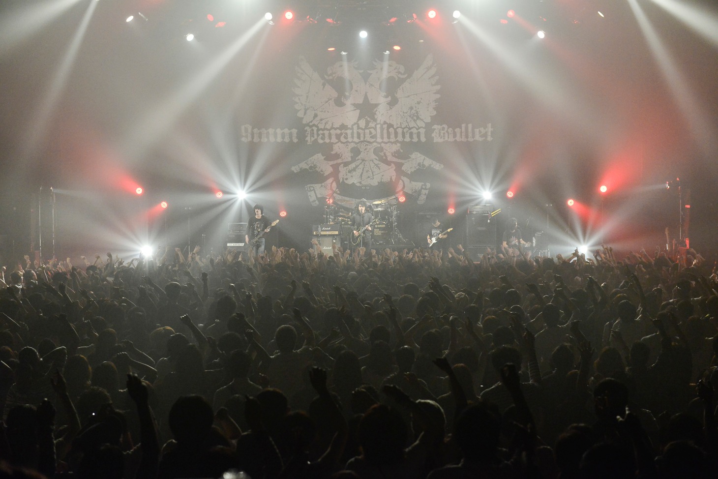 9mm Parabellum Bullet「TOUR 2016 “太陽が欲しいだけ”」東京・豊洲PIT公演の様子。（撮影：橋本塁［SOUND SHOOTER］）