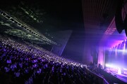 Aimer「Aimer Hall Tour 2016 ～like a daydream～」東京・東京国際フォーラム ホールA公演の様子。（Photo by Taku Fujii）