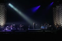 Aimer「Aimer Hall Tour 2016 ～like a daydream～」東京・東京国際フォーラム ホールA公演の様子。（Photo by Taku Fujii）