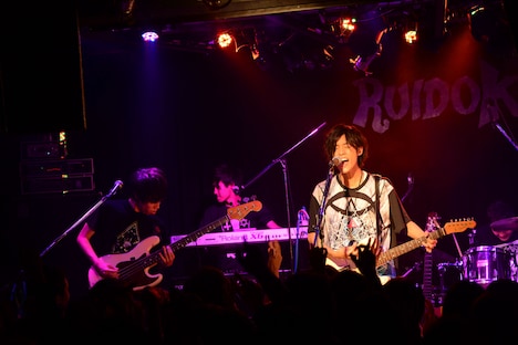 「リアルライブ・カプセル Vol.1」の様子。（撮影：達川範一）