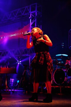 Aimerが魅せ Yoshが吼える 澤野弘之 カラフルな歌声で彩った Nzk 004ツアー大団円 音楽ナタリー