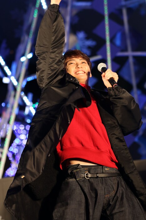 「8号車が好きー!!」と叫ぶユーキ。