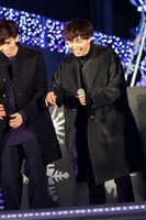 大笑いするリョウガ（左）とタクヤ（右）。