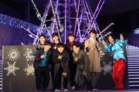 超特急と永野（右）。