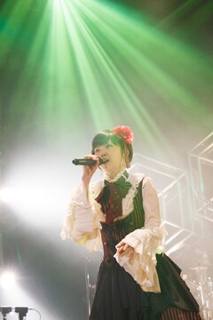 Aimerが魅せ Yoshが吼える 澤野弘之 カラフルな歌声で彩った Nzk 004ツアー大団円 音楽ナタリー
