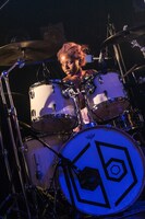 ルリちゃん（Dr / 女王蜂）（撮影：森好弘）